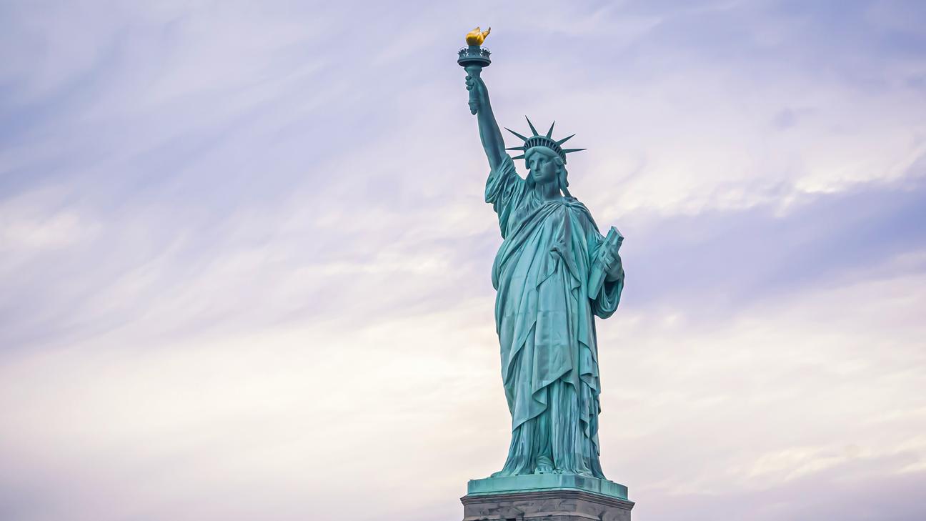 Statue of Liberty – an American Colossus