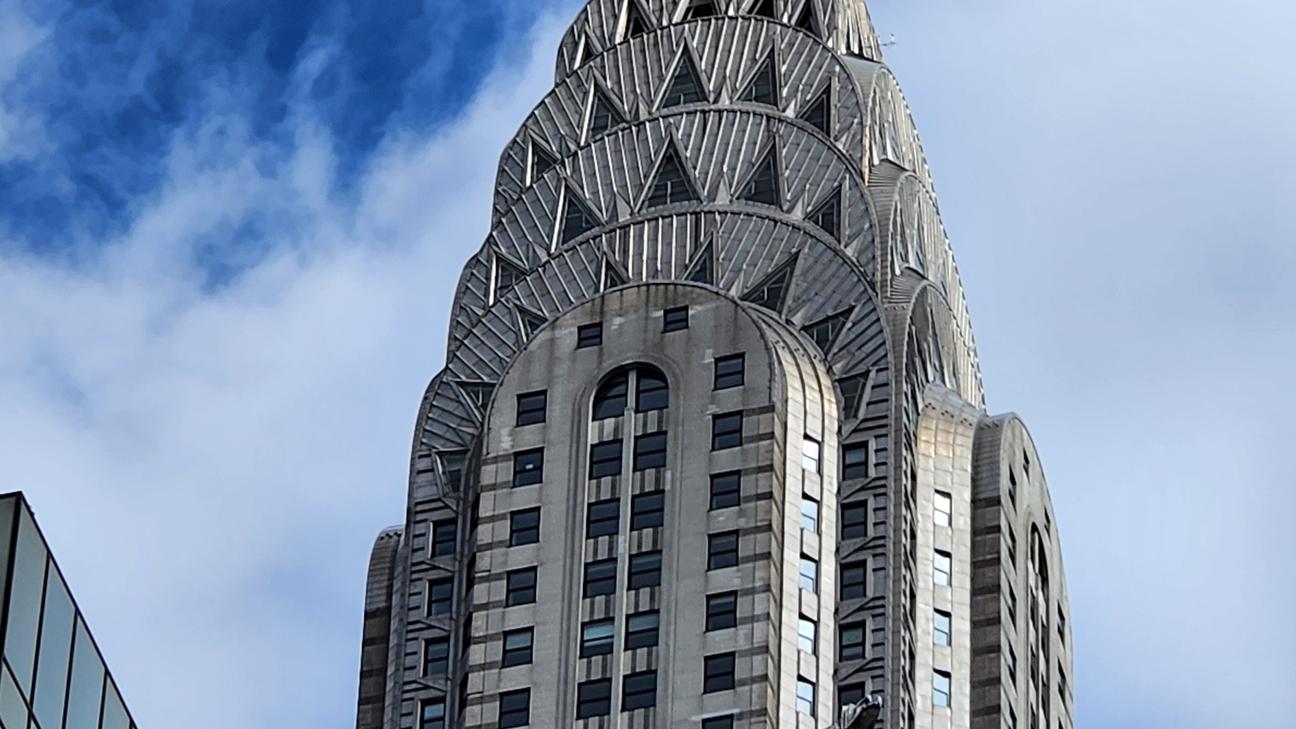 Chrysler Building - the Spectacular Glory of Art Deco 