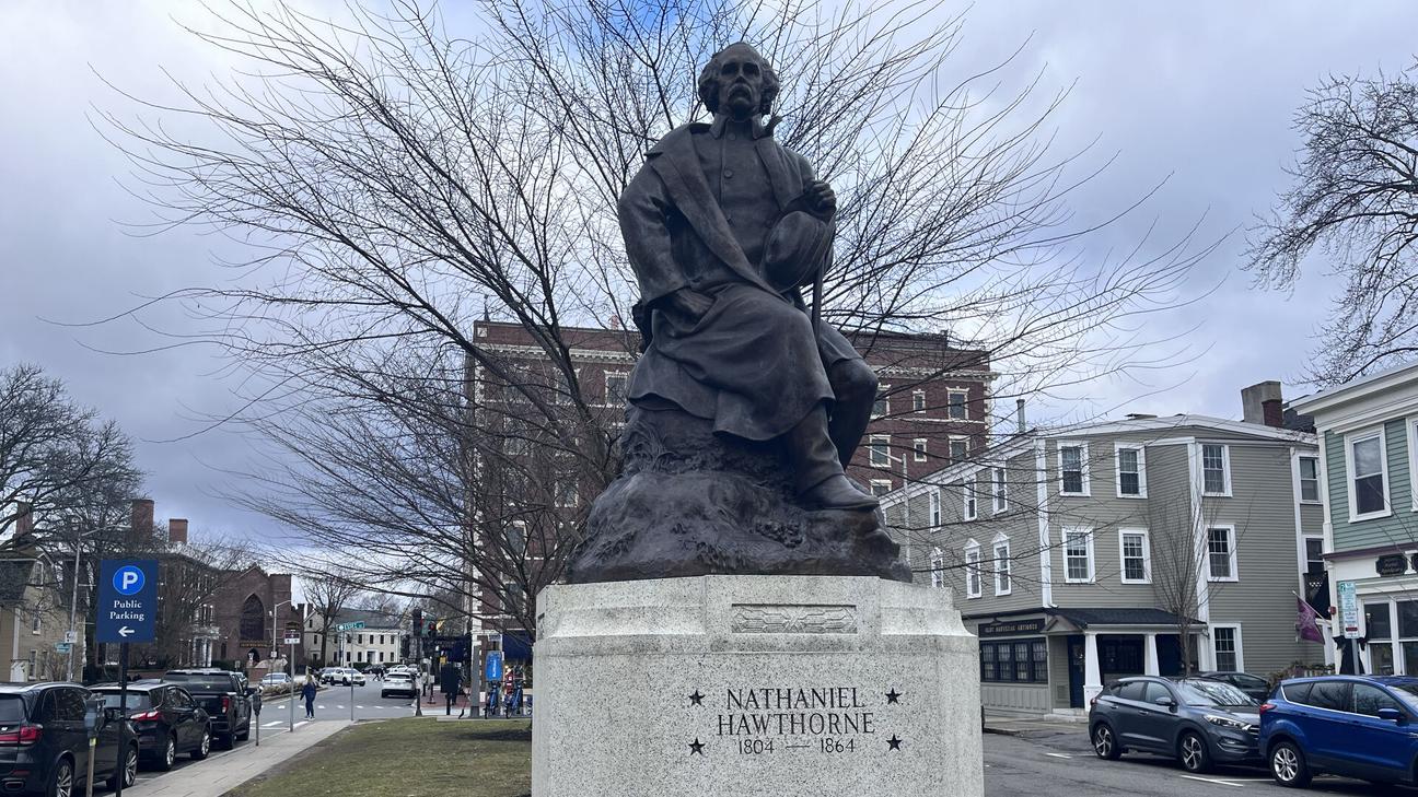Nathaniel Hawthorne Statue