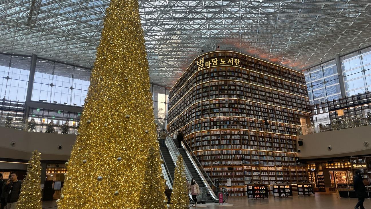 Coex mall shopping and Star Library
