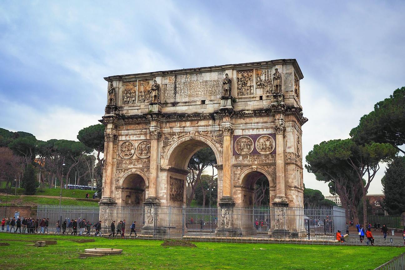 A photo of Arch of Constantine