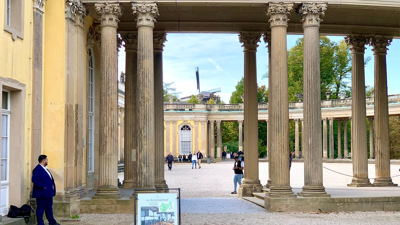 The "Roman Ruins" and Frederick the Great's Dinner Parties