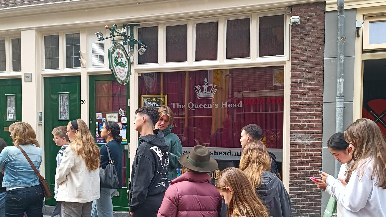 A photo of the Queens Head