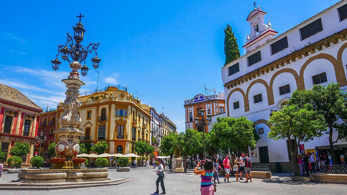 Santa María de los Reyes Square