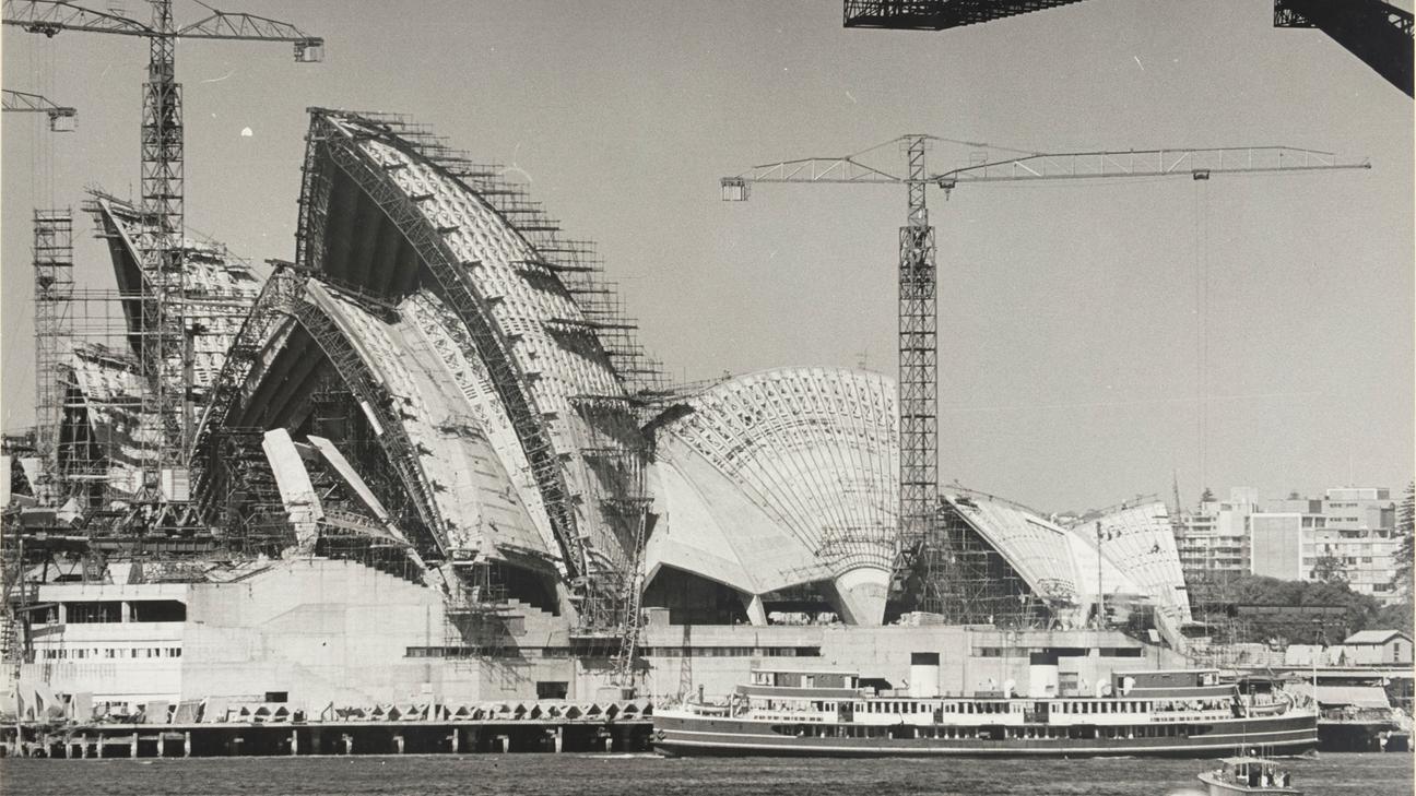 The iconic Sydney Opera House 